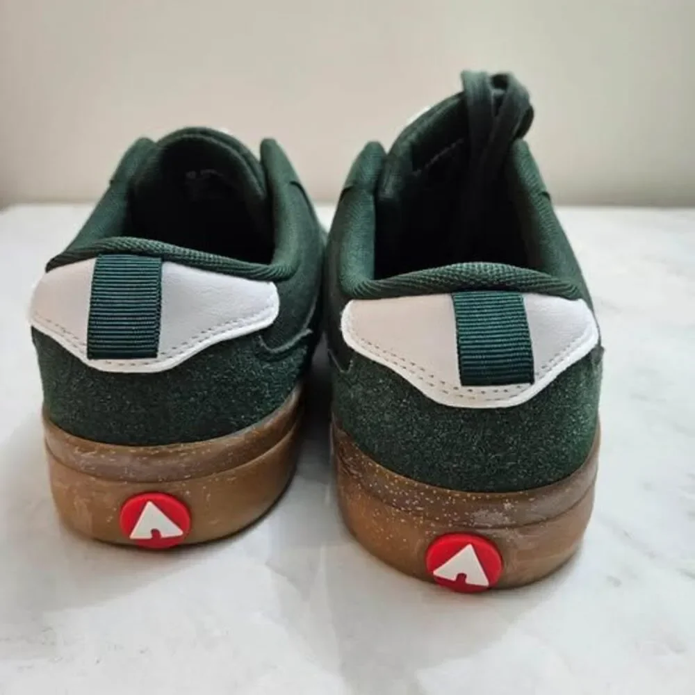 Airwalk Green Suede Skate Shoes US 8